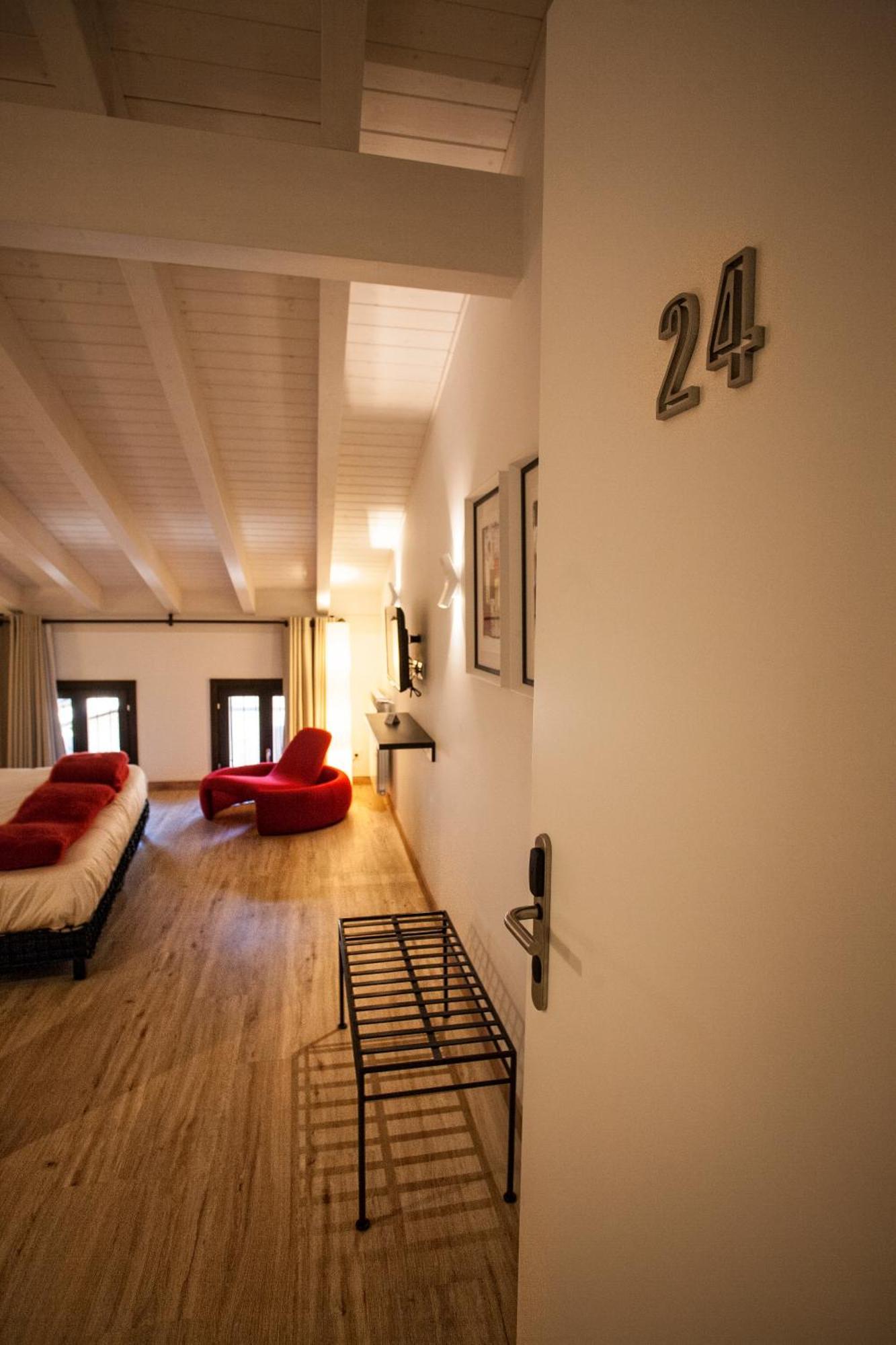 Hotel Pura Vida Valganon Екстериор снимка